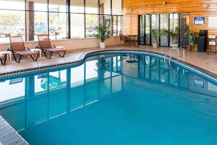 Pool 23 of 37