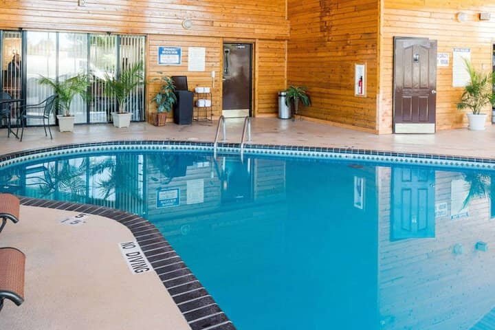 Pool 24 of 37
